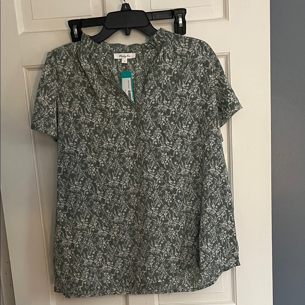 Monday Fun Stylish Green and White Blouse